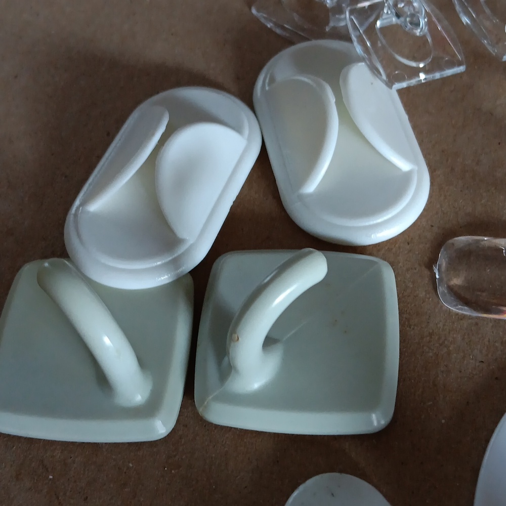Command plastic hooks - Picture 6 of 10